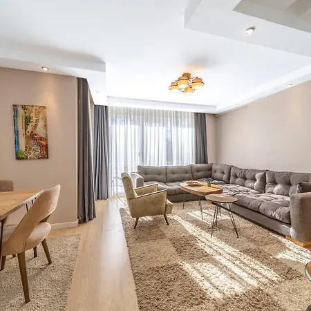 Comfortable Apartment Close To The Beach In Konyaalti *